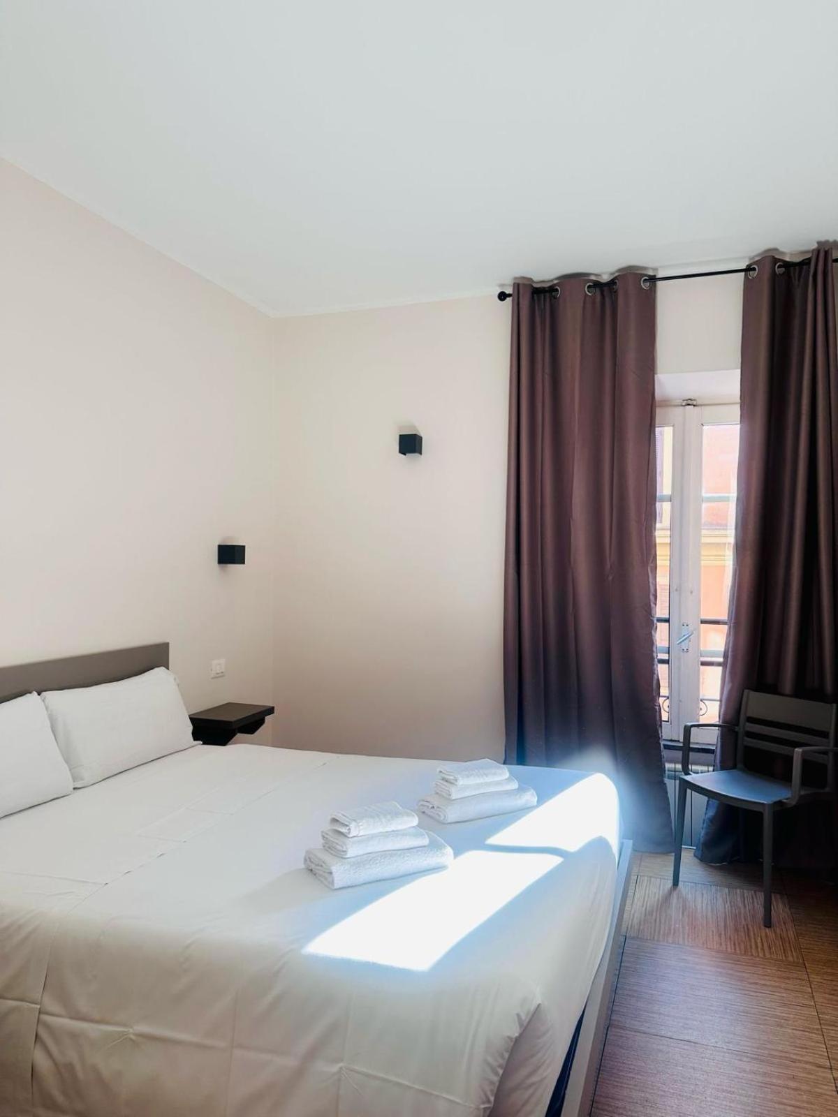 Colosseum Resort Roma Habitación foto